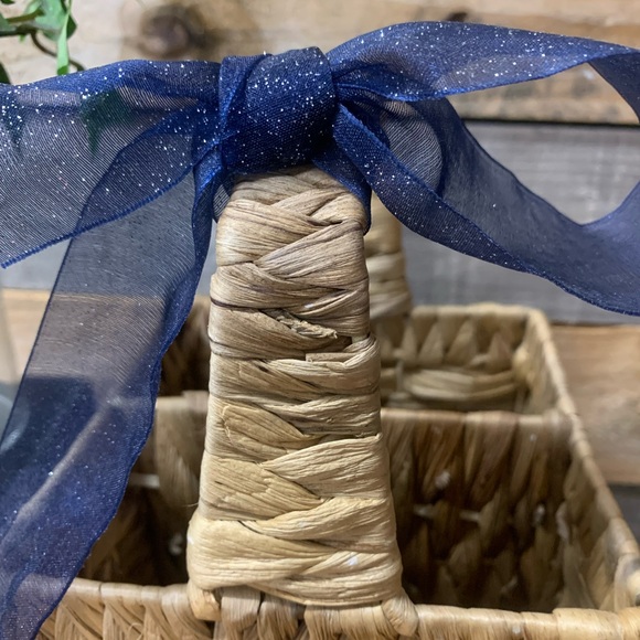 Rustic Woven Wicker Kitchen Utensil Caddy - Picture 4 of 8